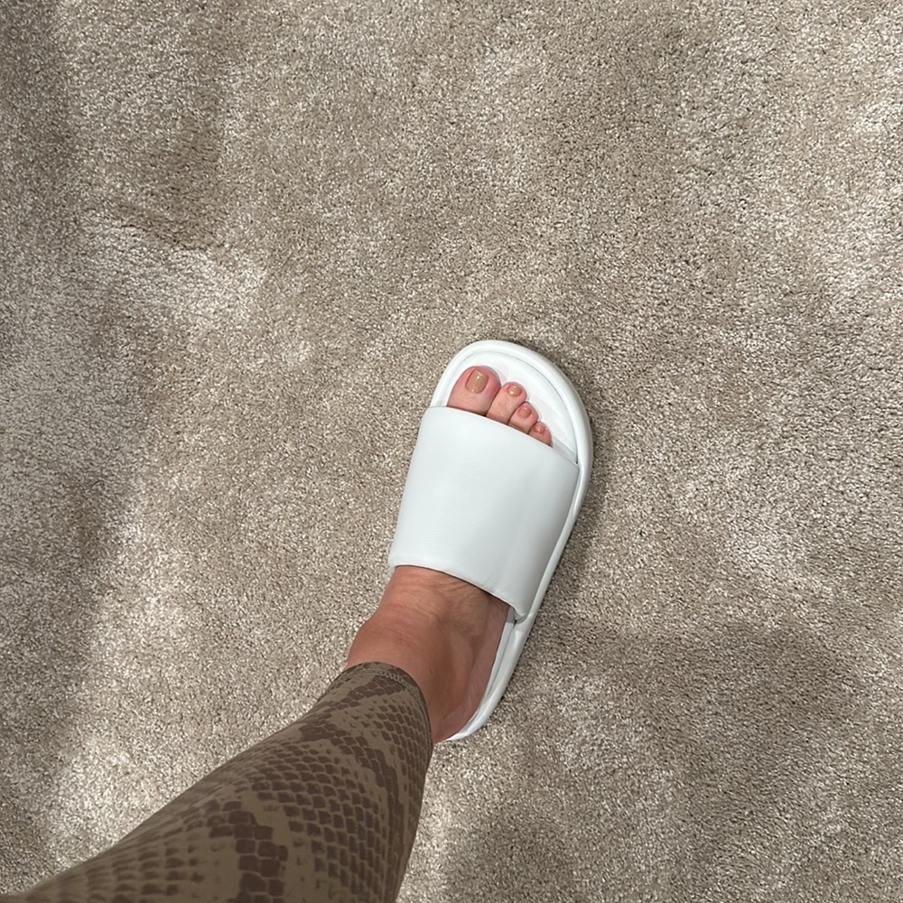 Balenciaga slides. - Picture 5 of 7